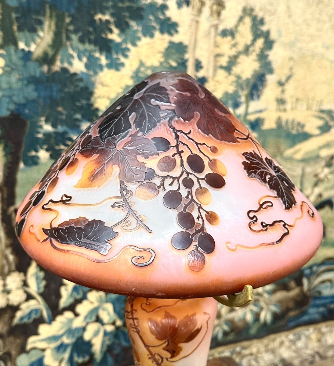 émile Gallé - Large Mushroom Lamp Decorated With Grapes And Vines, Art Nouveau Glass Paste-photo-6