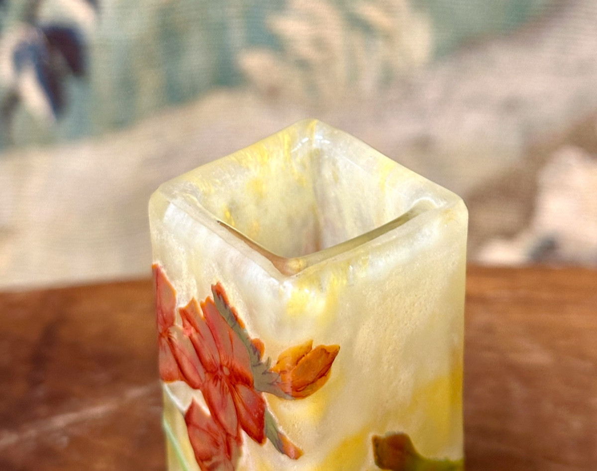 Daum Nancy - Small Square Vase Decorated With Wallflowers In Art Nouveau Pate De Verre-photo-2