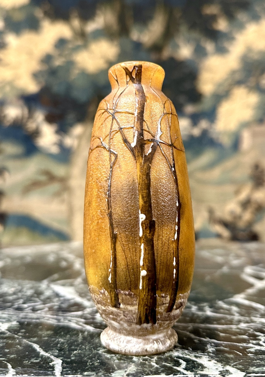 Daum Nancy - Petit Vase à Décor De Paysage Sous La Neige. Pate De Verre Art Nouveau. Forêt