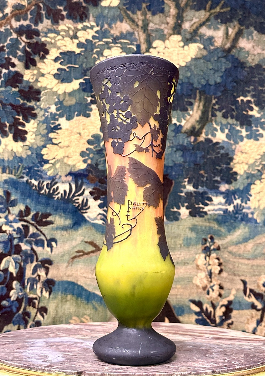 Daum Nancy - Vase With Grape And Vine Decor In Multi-layer Glass. Art Nouveau Pate De Verre