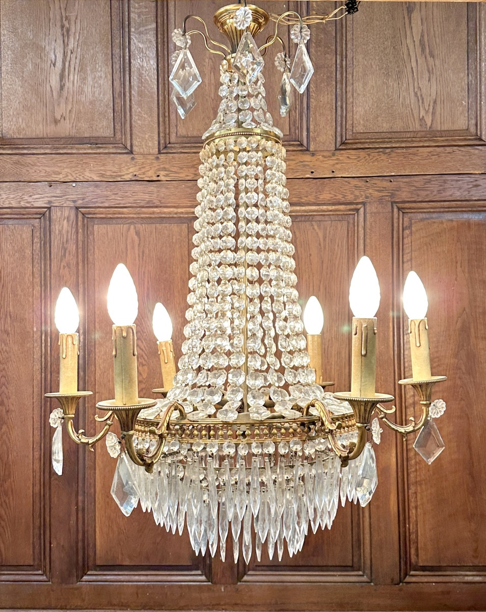 Lustre à pampilles de forme montgolfière, style Louis XVI 