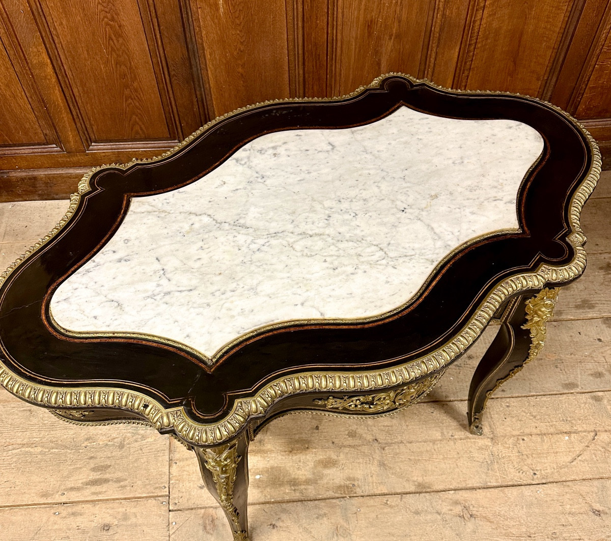 Bureau ou Table violonée d'époque Napoléon III en bois noirci et bronzes dorés -photo-6
