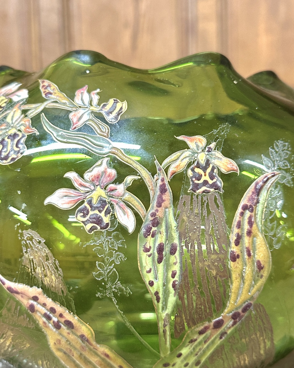 Cristallerie Emile Gallé, Important vase aux orchidées en verre émaillé teinté vert Art Nouveau-photo-4