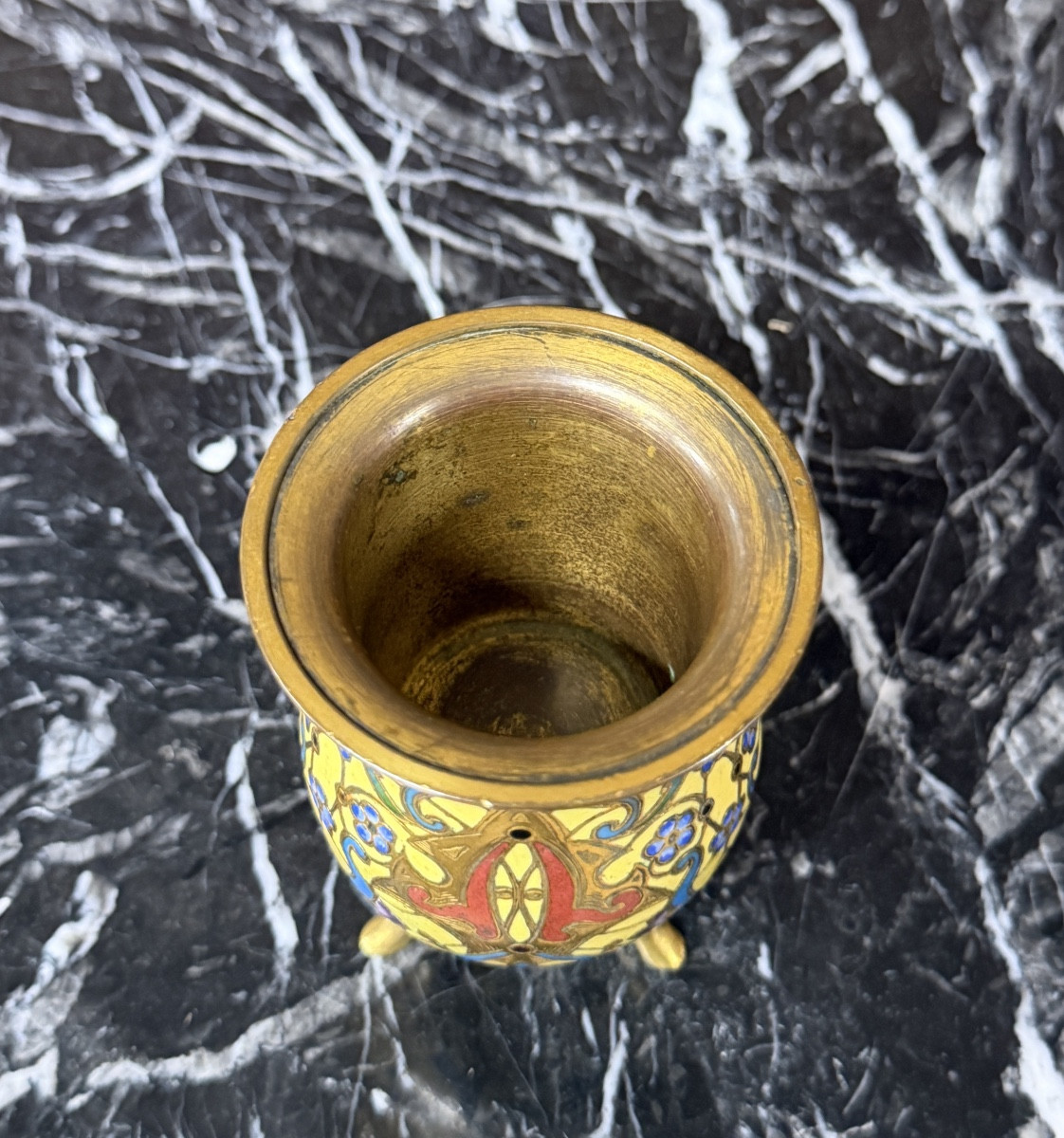 Petit pot en émaux cloisonné et bronze doré par Barbedienne -photo-2