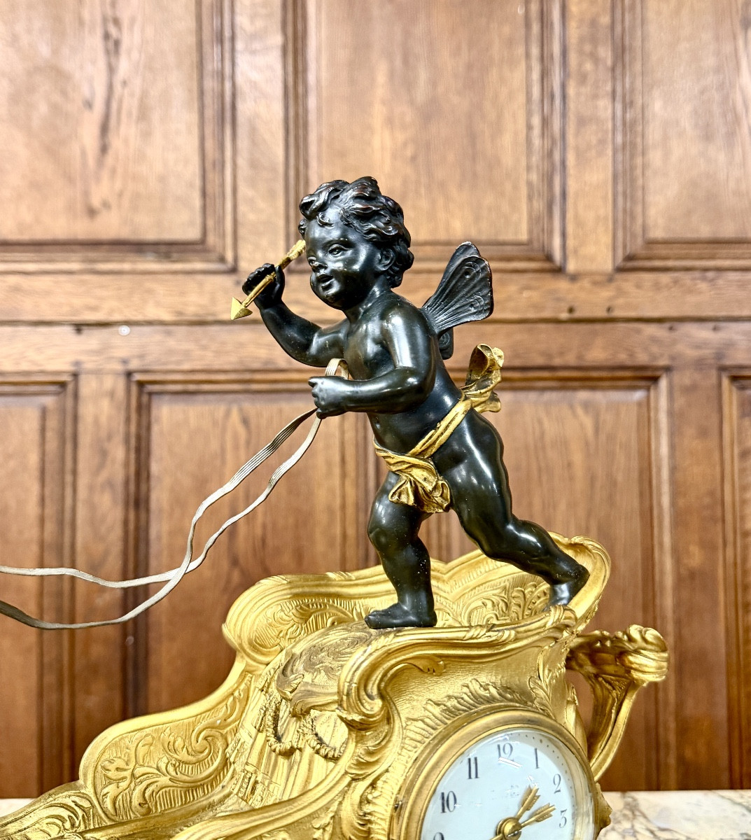 Pendule rocaille au char et à l’enfant en bronze doré, Époque Napoléon III-photo-4