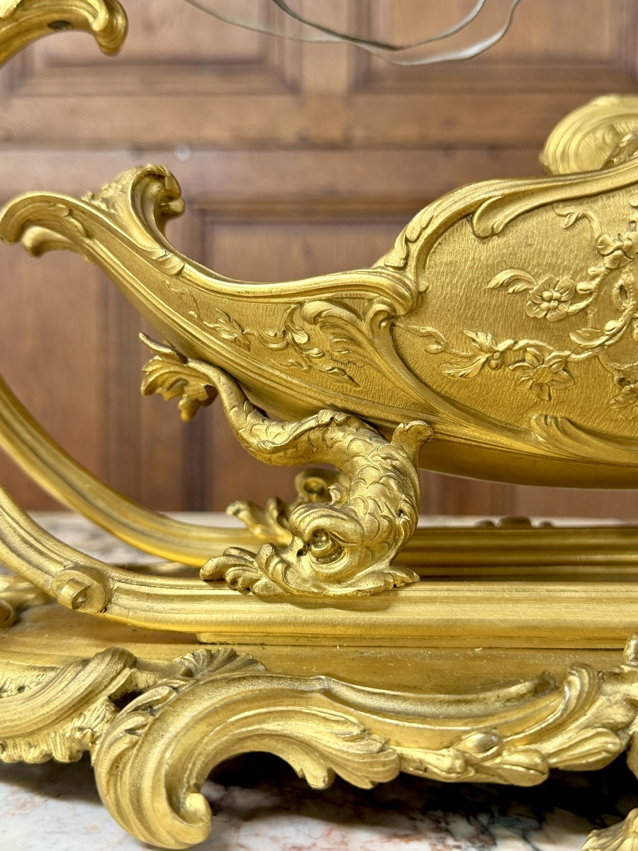 Pendule rocaille au char et à l’enfant en bronze doré, Époque Napoléon III-photo-2