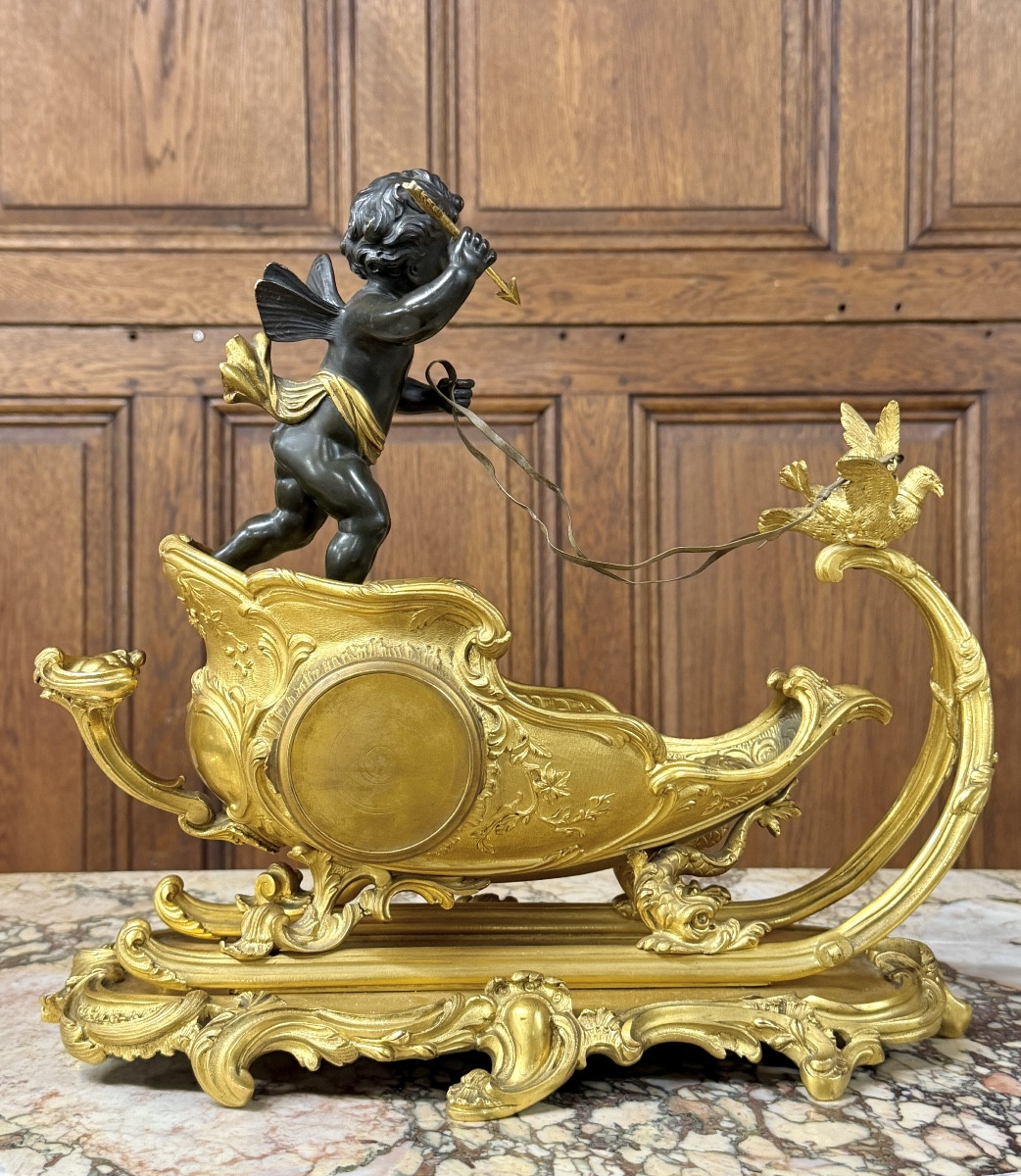 Pendule rocaille au char et à l’enfant en bronze doré, Époque Napoléon III-photo-5