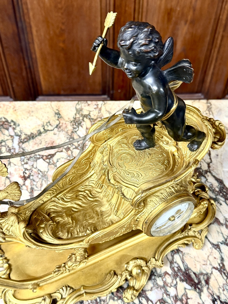 Pendule rocaille au char et à l’enfant en bronze doré, Époque Napoléon III-photo-6
