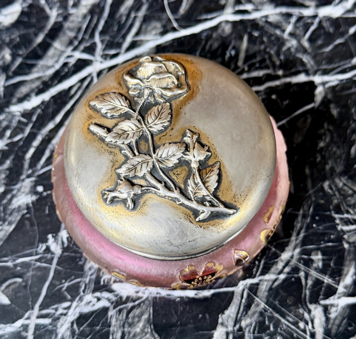 Daum Nancy - petite boîte miniature couvercle argent, décor de roses. Époque Art Nouveau-photo-2