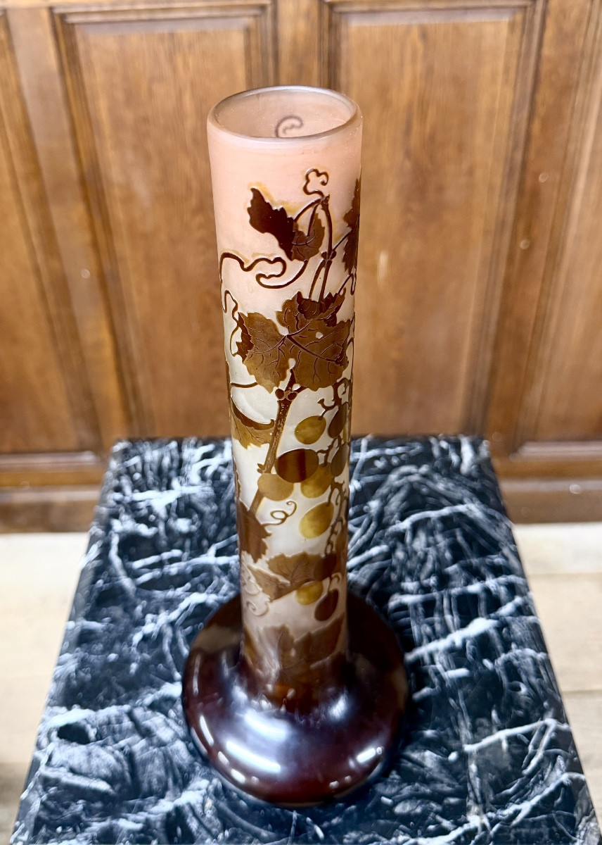 Émile Gallé, vase soliflore à décor de vignes, époque Art Nouveau-photo-2
