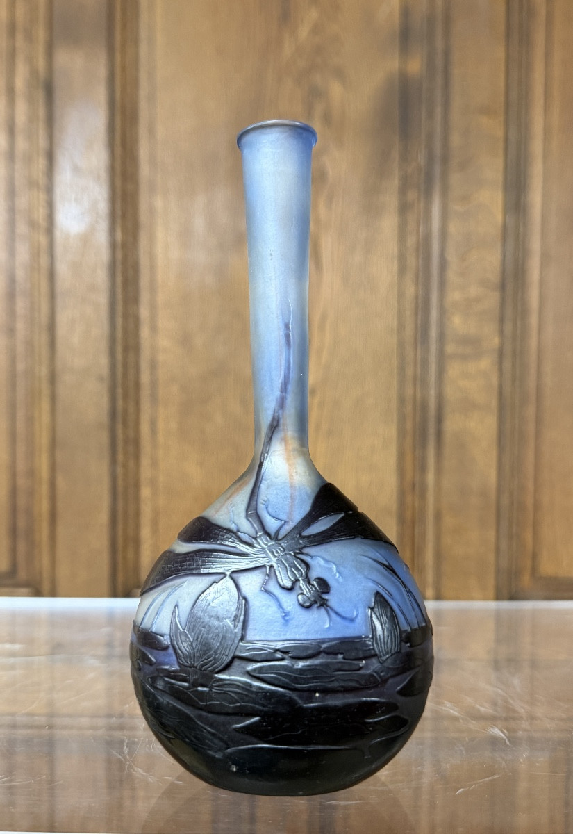 ÉMILE GALLÉ - VASE SOLIFLORE À LA LIBELLULE, ÉPOQUE ART NOUVEAU