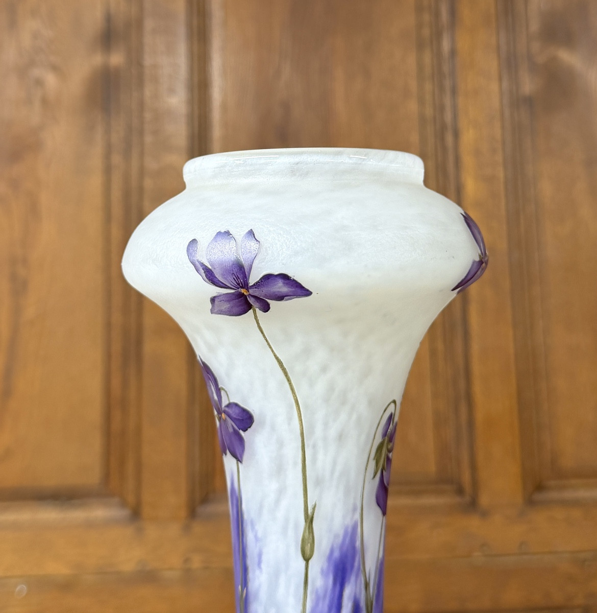 Daum Nancy - rare vase de forme diabolo aux violettes. Époque Art Nouveau-photo-2