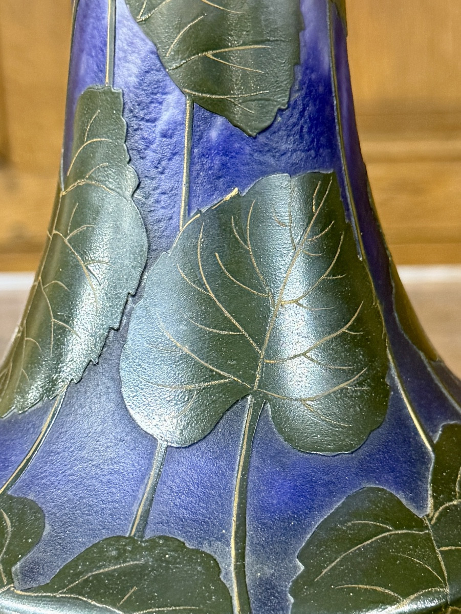 Daum Nancy - rare vase de forme diabolo aux violettes. Époque Art Nouveau-photo-6