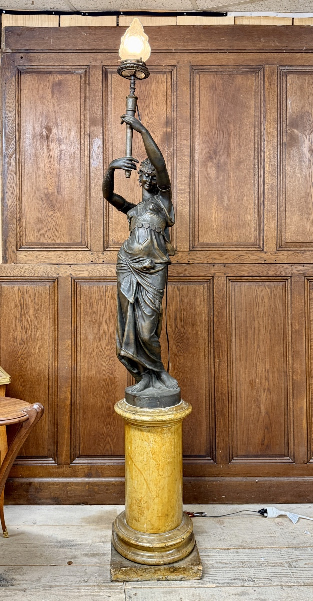 Statue de femme orientale en fonte de fer, torchère d’époque Napoléon III