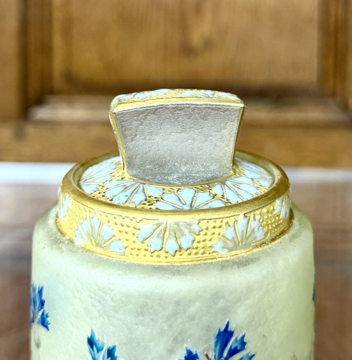 Daum Nancy - Cornflower Bottle Enhanced With Gold. Art Nouveau Period-photo-2