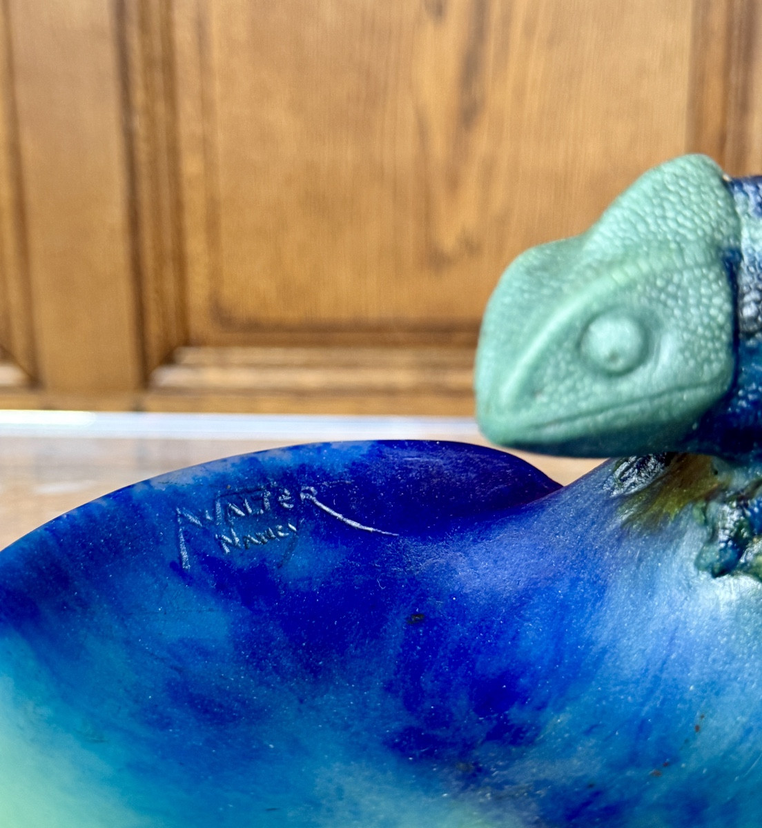 Amalric Walter - Vide poche au caméléon en pâte de verre. Époque Art Nouveau -photo-1