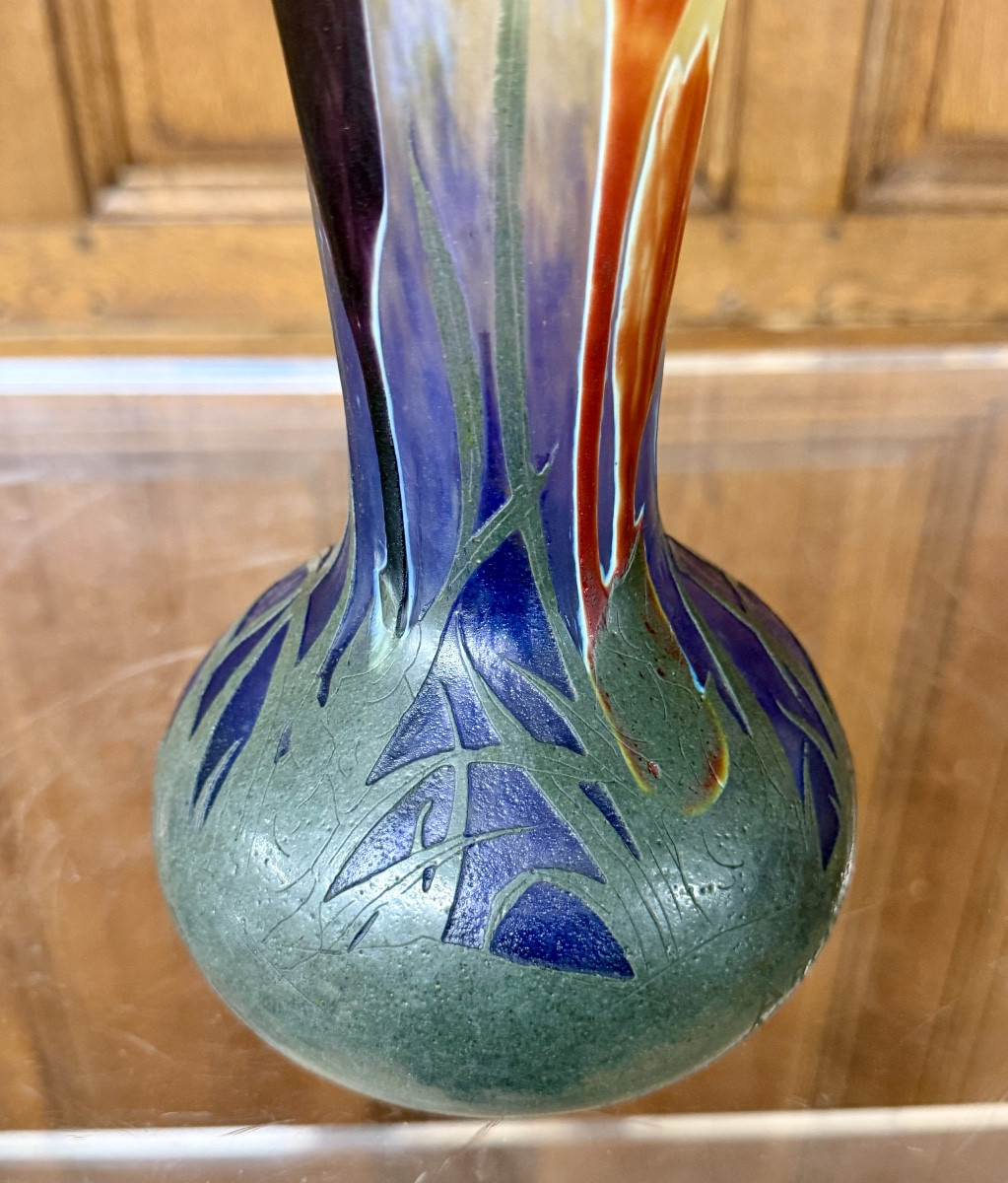 Daum Nancy - Rare vase martelé aux crocus avec fleurs en plaquette. Époque Art Nouveau  -photo-5