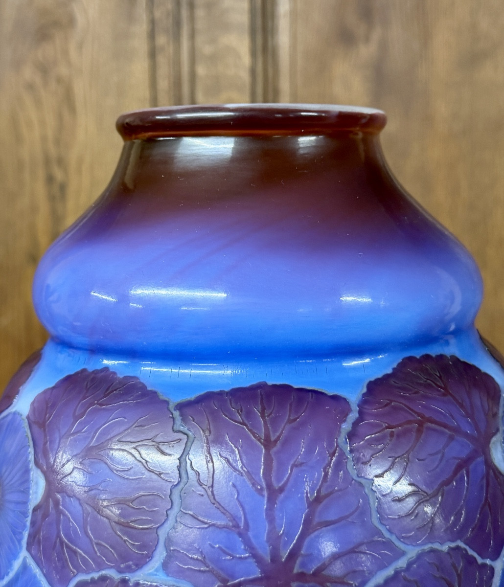 Émile Gallé - Important vase aux fleurs de lotus en verre multicouche. Époque Art Nouveau-photo-4