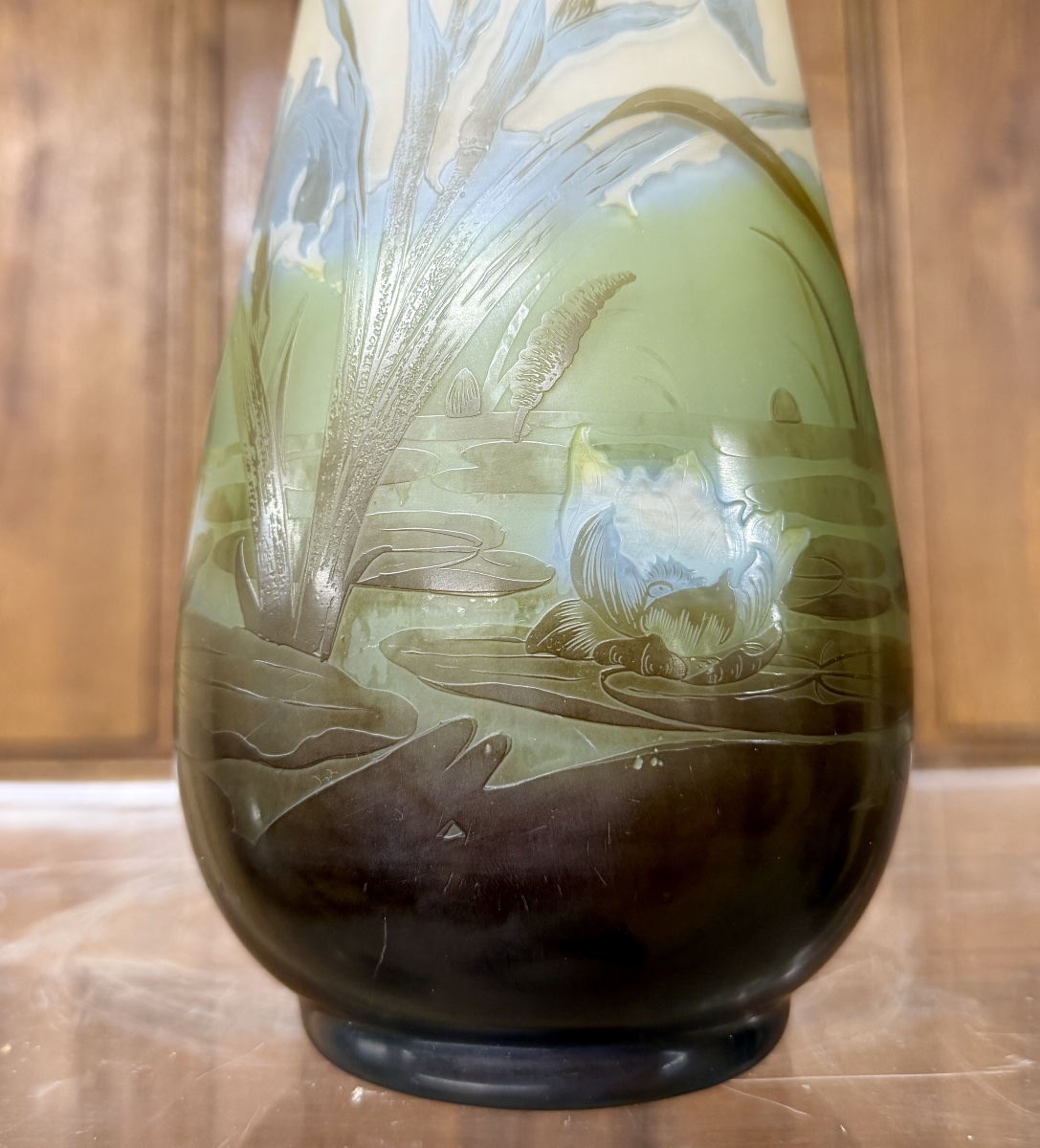 émile Gallé - Water Lily Vase In Multi-layered Glass. Art Nouveau Period-photo-1