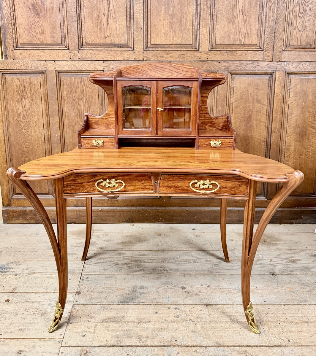 Louis Majorelle - bureau de dame d’époque Art Nouveau en satiné 