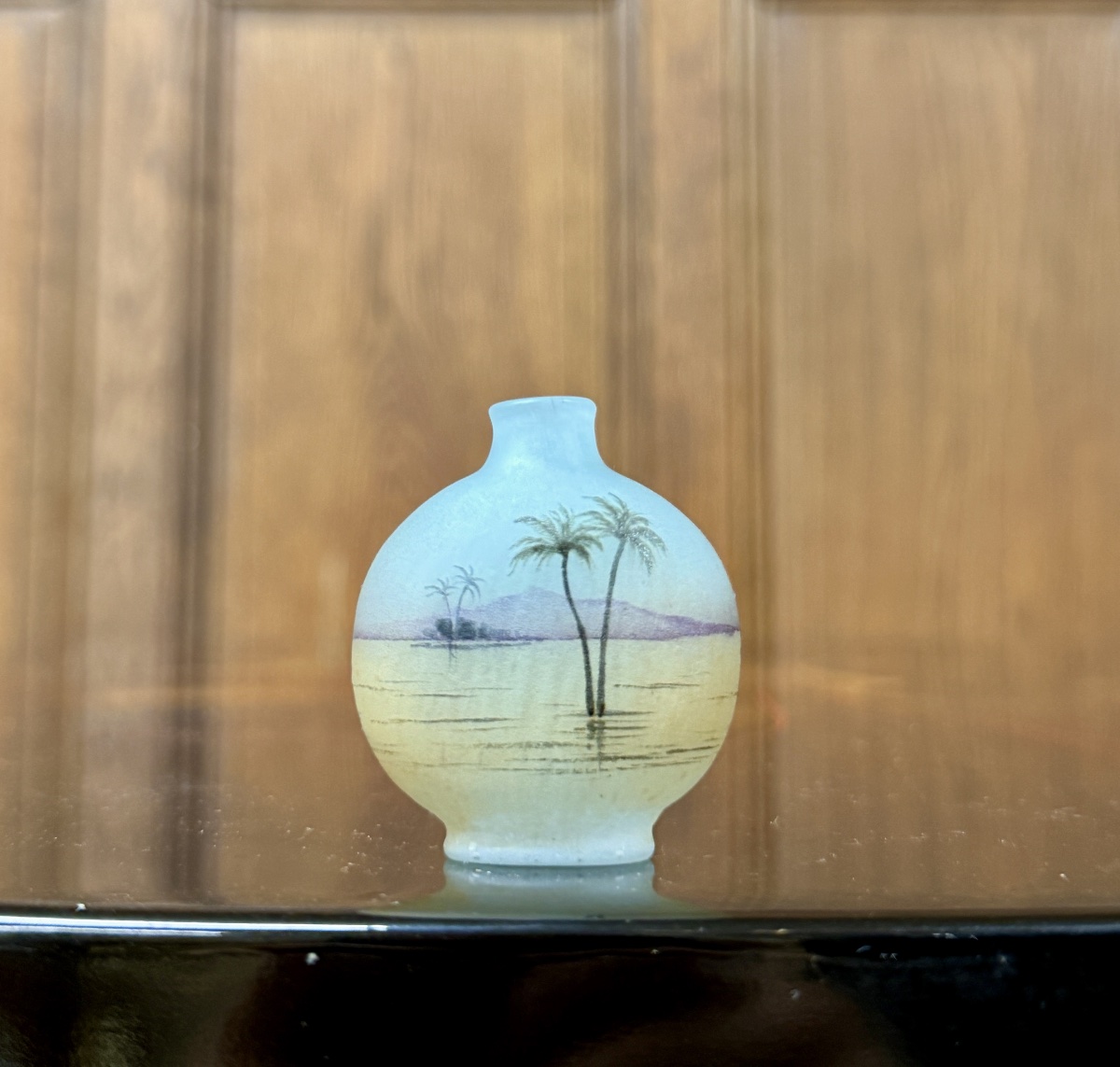 Daum Nancy - Miniature Gourd-shaped Vase With A Nile Berry Design. Art Nouveau Period 