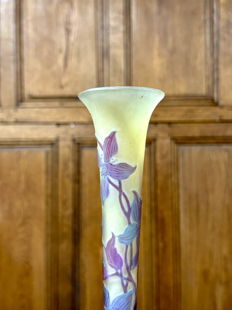 ÉMILE GALLÉ - VASE bleu AUX clématites EN VERRE MULTICOUCHE, ÉPOQUE ART NOUVEAU-photo-3