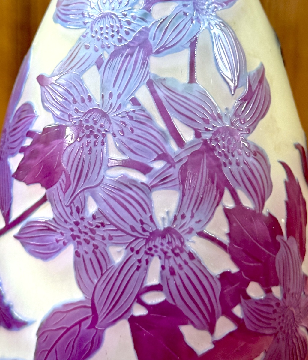 ÉMILE GALLÉ - VASE bleu AUX clématites EN VERRE MULTICOUCHE, ÉPOQUE ART NOUVEAU-photo-5