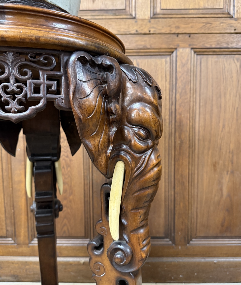 Pair Of Saddle Pads With Elephant Heads, Attributed To Gabriel Viardot, In The Japanese Style -photo-2