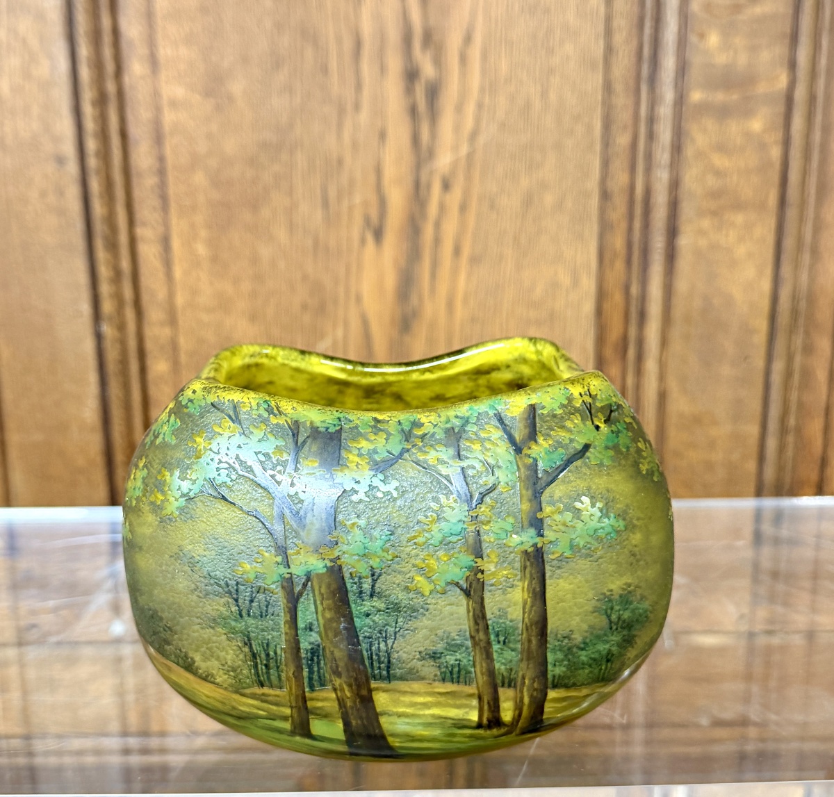 Daum Nancy - VASE EN FORME D’ŒUF À DÉCOR DE PAYSAGE, ÉPOQUE ART NOUVEAU