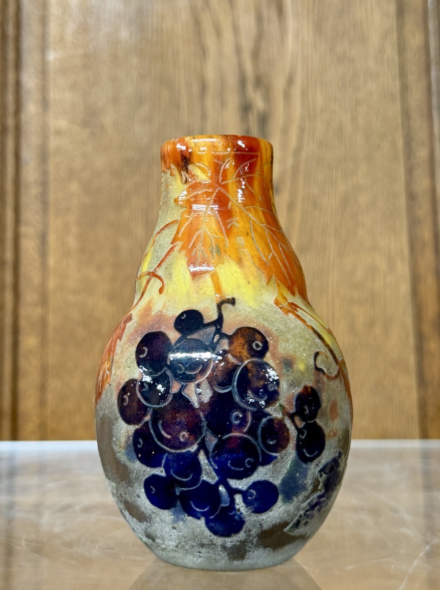 Daum Nancy—small Vase With Vines And Grapes, Art Nouveau Period