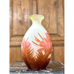 Emile Gallé - Vase soufflé moulé a décor de crocus, Epoque Art Nouveau