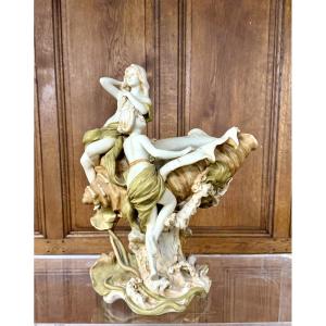 Royal Dux - Large Bowl With Two Women. Painted Porcelain, Art Nouveau Period