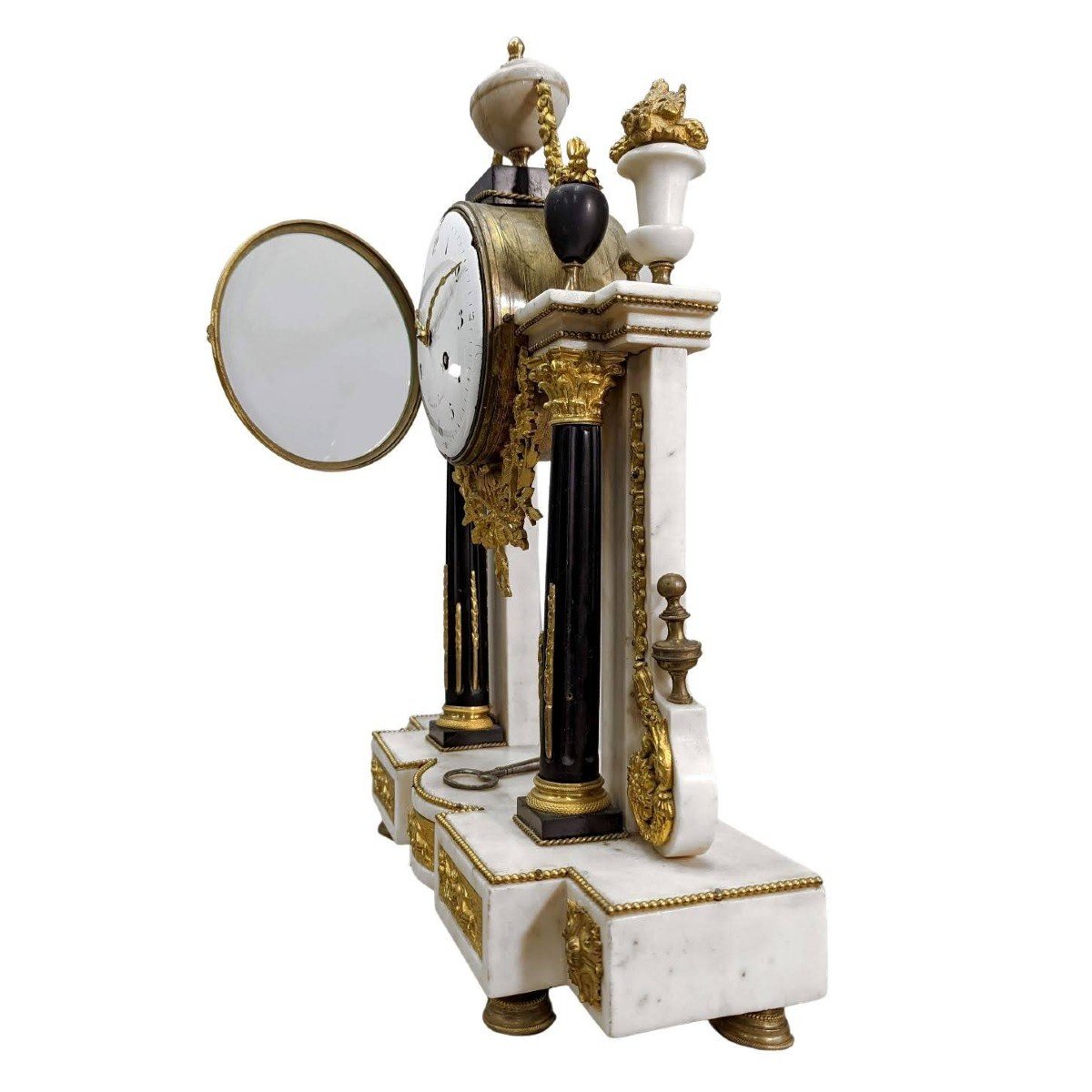 Louis XVI Portico Pendulum In Gilt Bronze And White Marble-photo-4