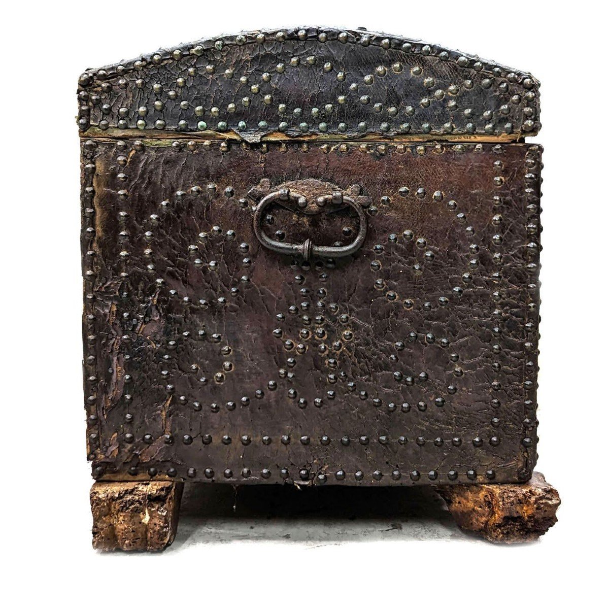 Travel Chest On Feet In Studded Leather From The 18th Century Fairly Good Used Condition.-photo-4