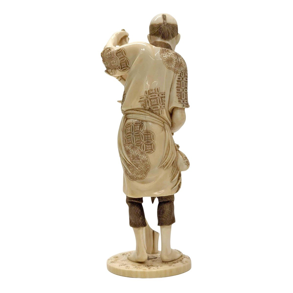 Okimomo In Ivory From The 19th Century The Crab Fisherman-photo-4