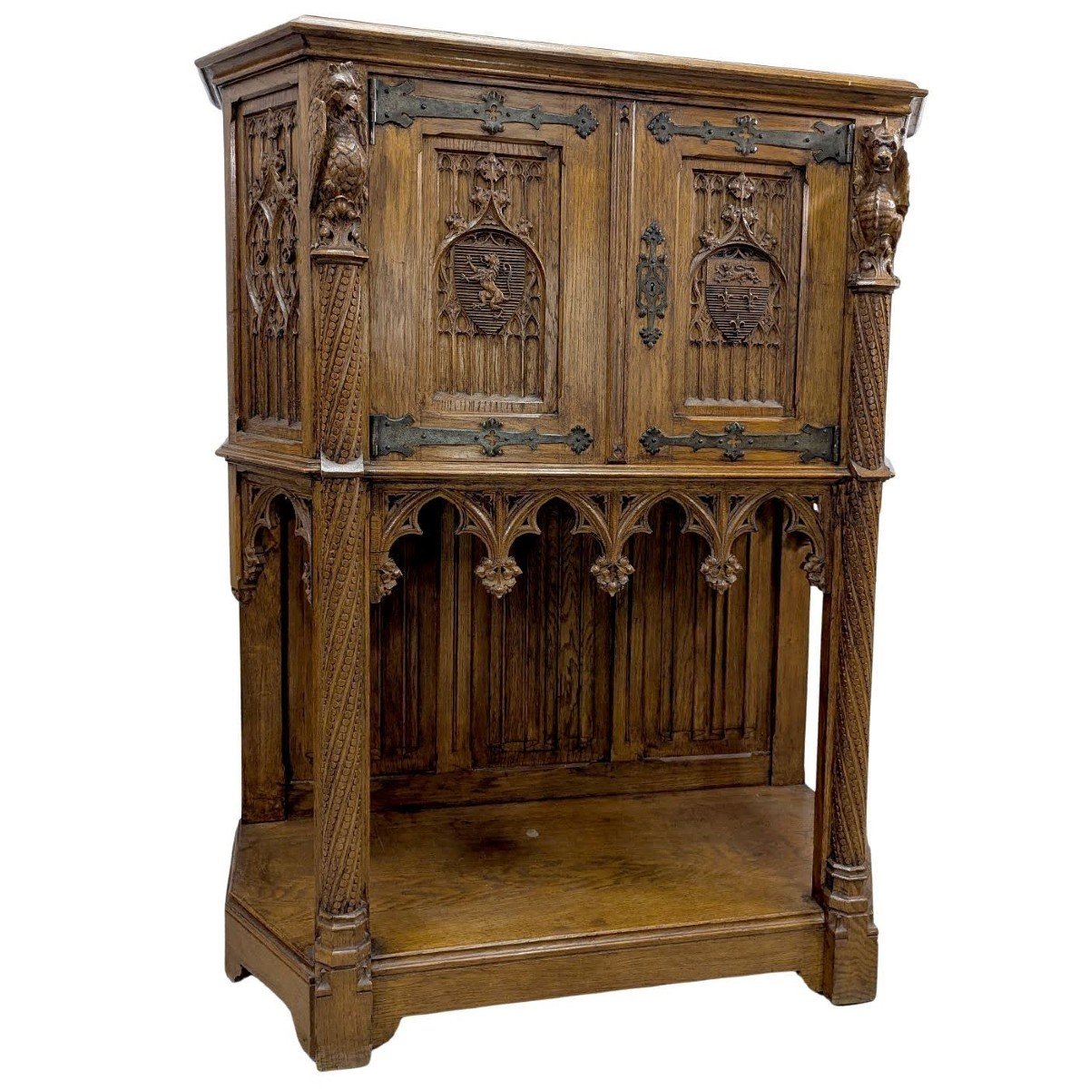 Gothic Oak Serving Trolley With Dragon Decor, Late 19th Century  -photo-2