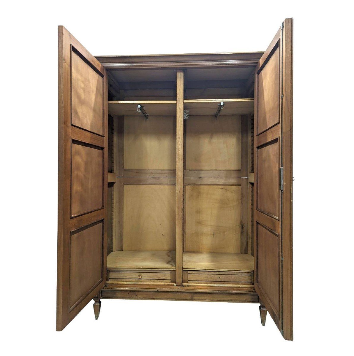 1940s Cabinet With Bronze Crossbar Decor And Eglomise Glass  -photo-2