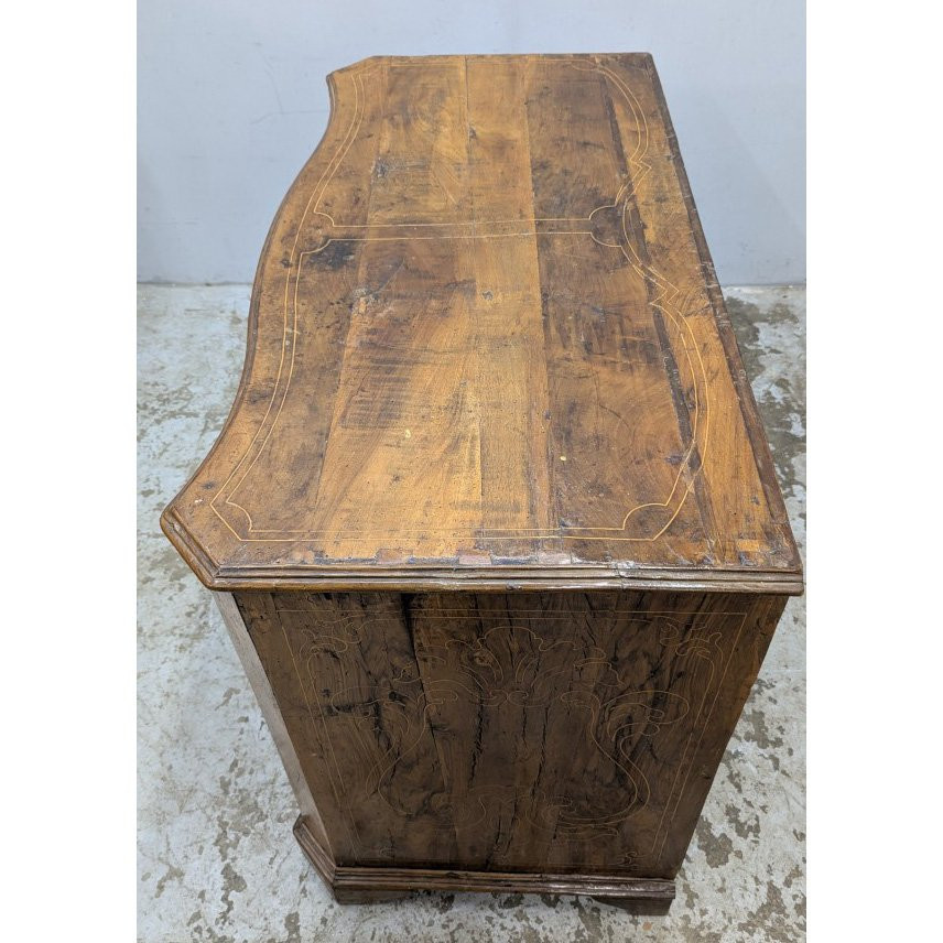 Commode galbée Italie probablement Venise époque XVIIIème en marqueterie-photo-1