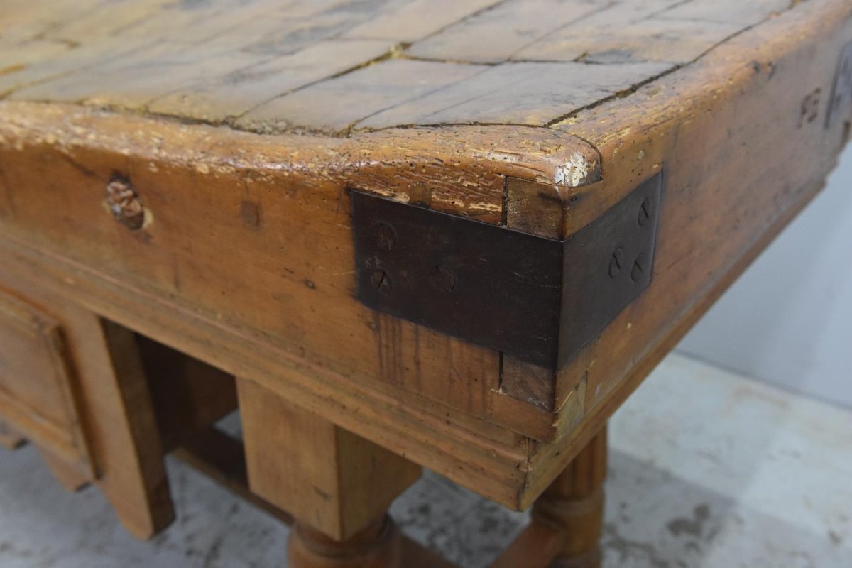 Large 19th Century Butcher's Block-photo-3