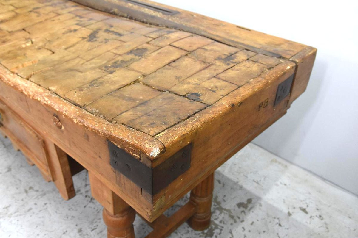 Large 19th Century Butcher's Block-photo-4