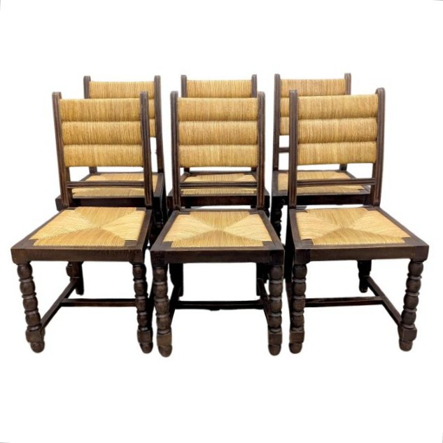 Série de 6 chaise en bois tourné et paillage par Charles Dudouyt