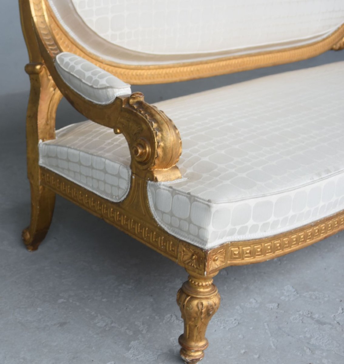 Banquette basse en bois doré de style Louis XVI époque Napoléon III-photo-3