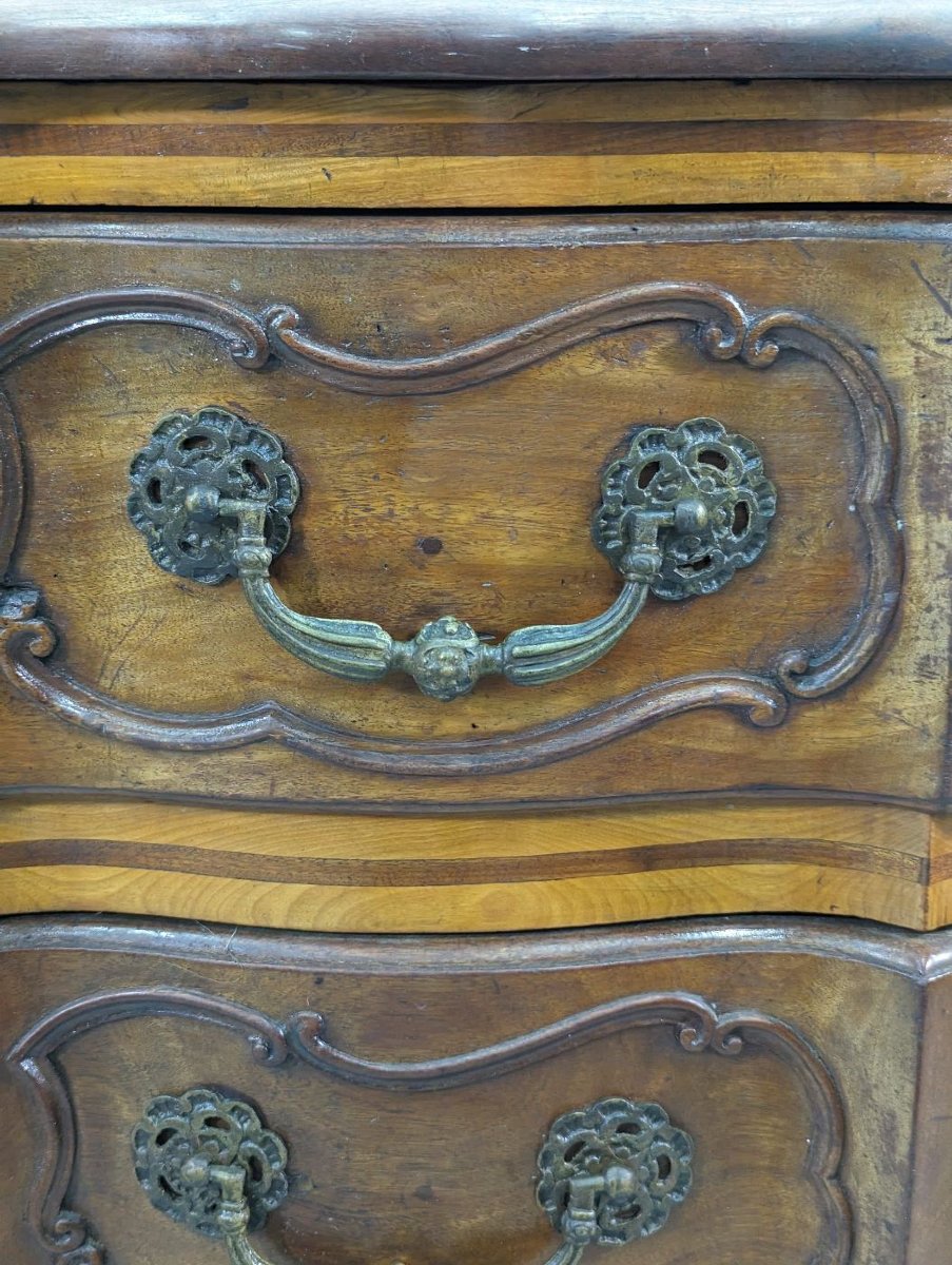 Commode arbalète galbée noyer époque XVIIIème-photo-7