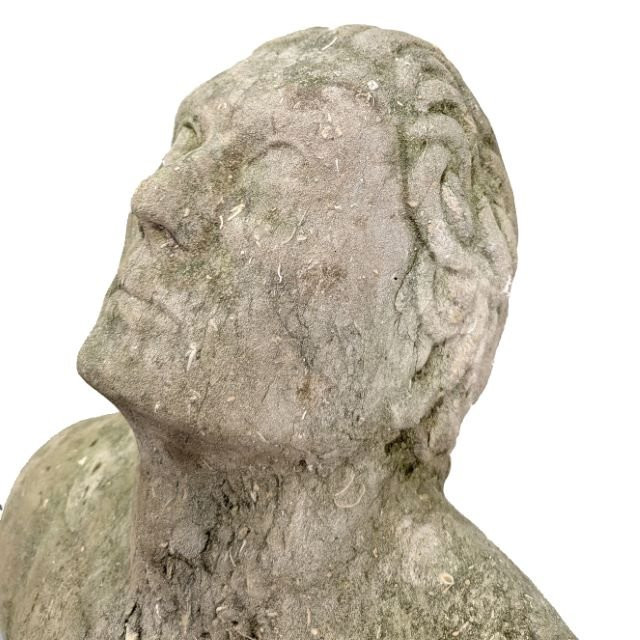 Figure masculine agenouillée – Sculpture expressionniste en pierre XXe siècle-photo-5