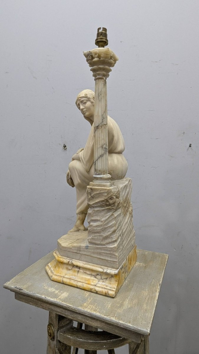 Sculpture orientaliste en albâtre montée en lampe-photo-3