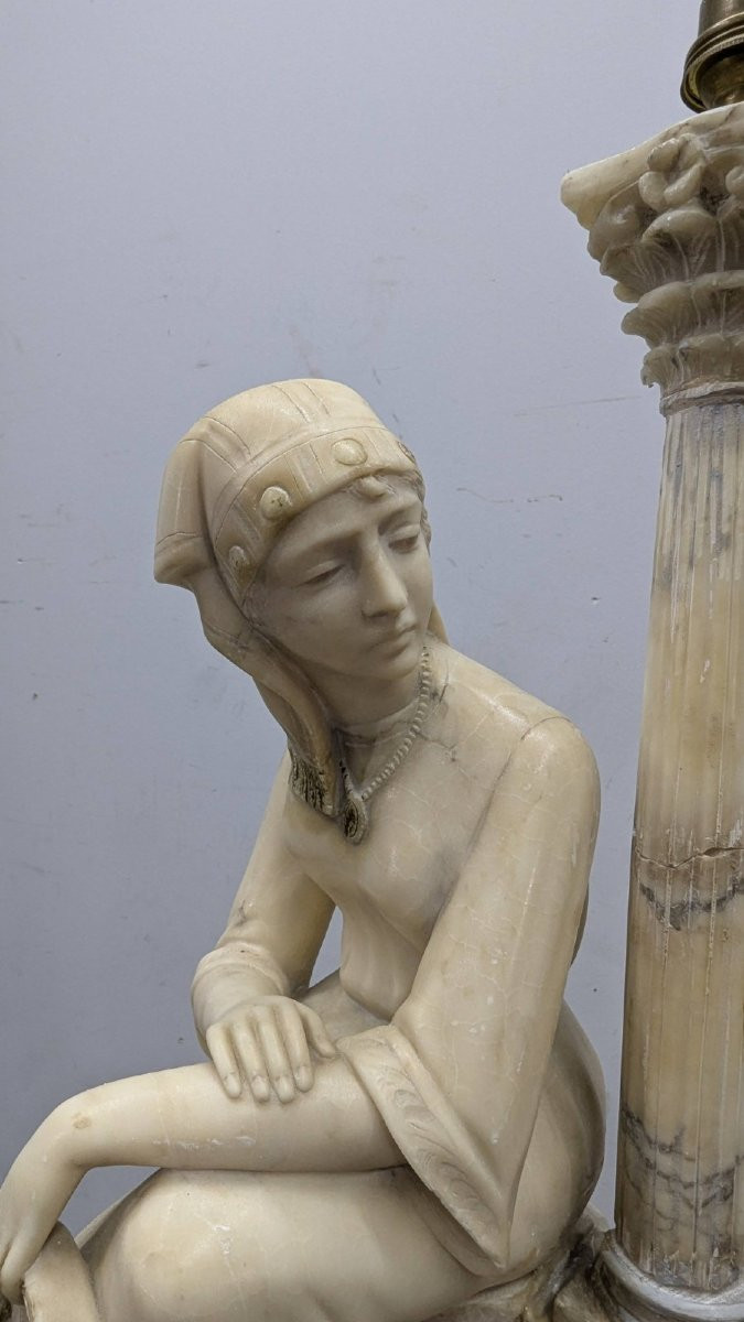 Sculpture orientaliste en albâtre montée en lampe-photo-1