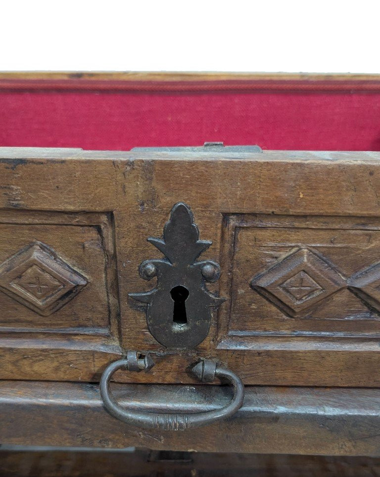 Table formant bureau d'époque XVIIIème en noyer avec une traverse en fer forgé-photo-3
