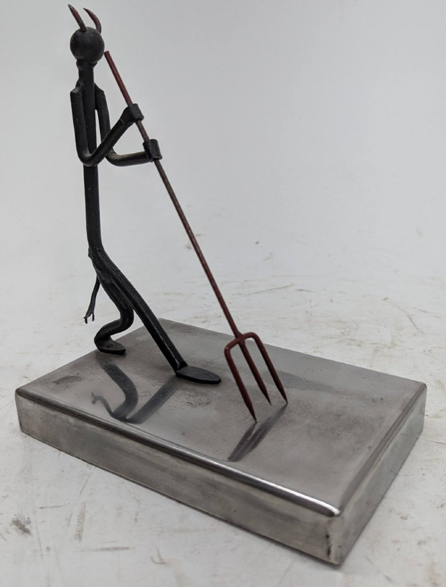 Pair Of Bookends The Saint And The Devil Clash-photo-5