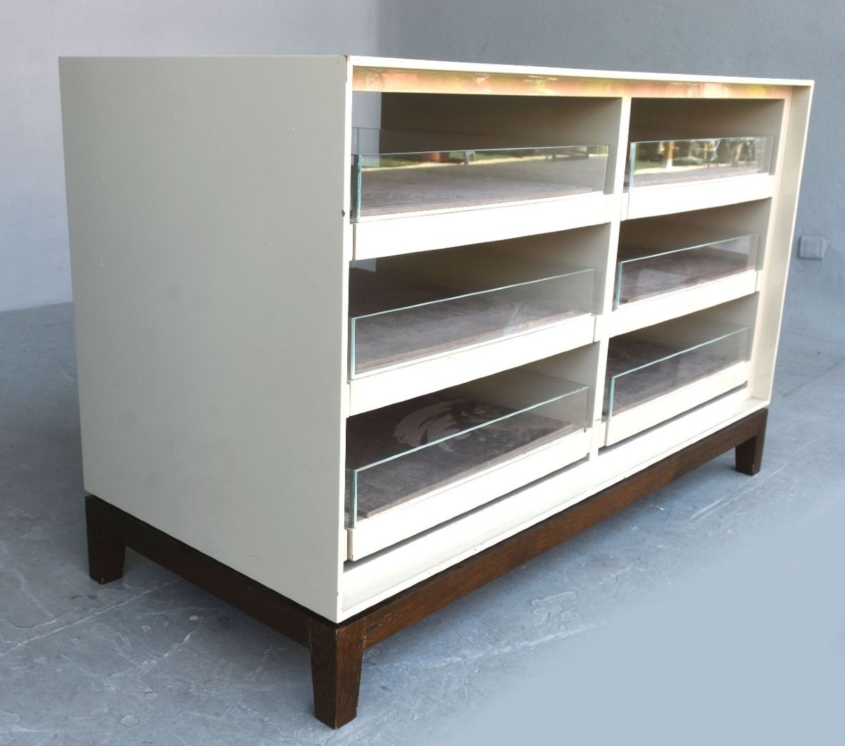Luxury Wood-lacquered Bank, Cream-colored, Pass-through-photo-2