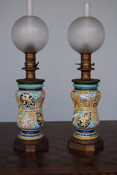 Lampes à pétrole fin XIXème majolique Italienne (paire)-photo-2